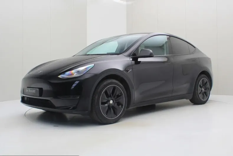 Tesla Model Y din 2023 cu 63.818 km - oferta TES228329 - foto 1