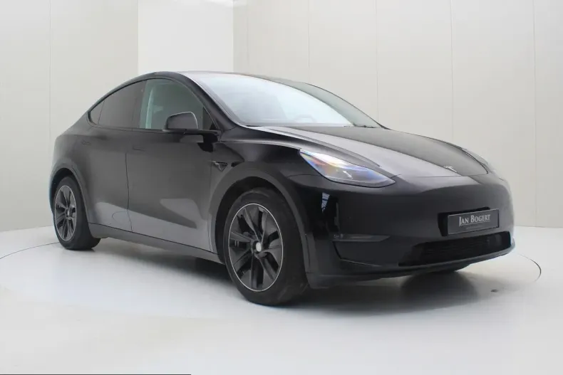 Tesla Model Y din 2023 cu 63.818 km - oferta TES228329 - foto 5