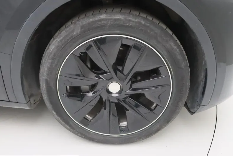 Tesla Model Y din 2023 cu 63.818 km - oferta TES228329 - foto 10