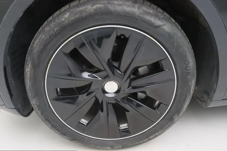 Tesla Model Y din 2023 cu 63.818 km - oferta TES228329 - foto 11