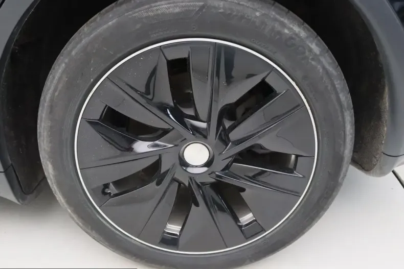 Tesla Model Y din 2023 cu 63.818 km - oferta TES228329 - foto 12