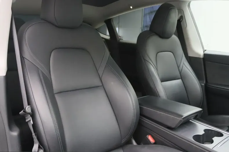 Tesla Model Y din 2023 cu 63.818 km - oferta TES228329 - foto 16