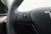 Tesla Model Y din 2023 cu 63.818 km - oferta TES228329 - foto 22