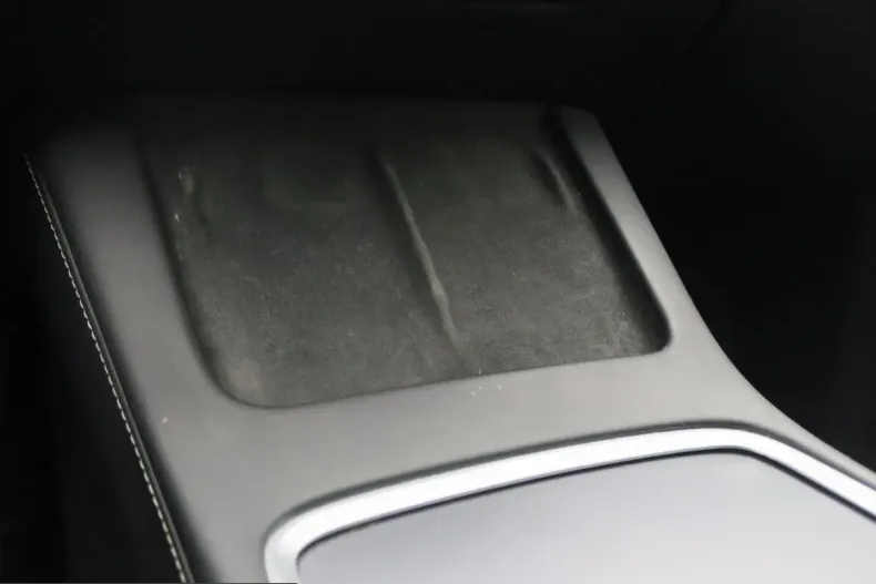 Tesla Model Y din 2023 cu 63.818 km - oferta TES228329 - foto 31