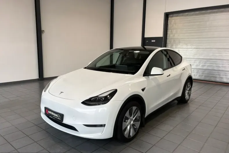 Tesla Model Y din 2023 cu 48.869 km - oferta TES228333 - foto 3