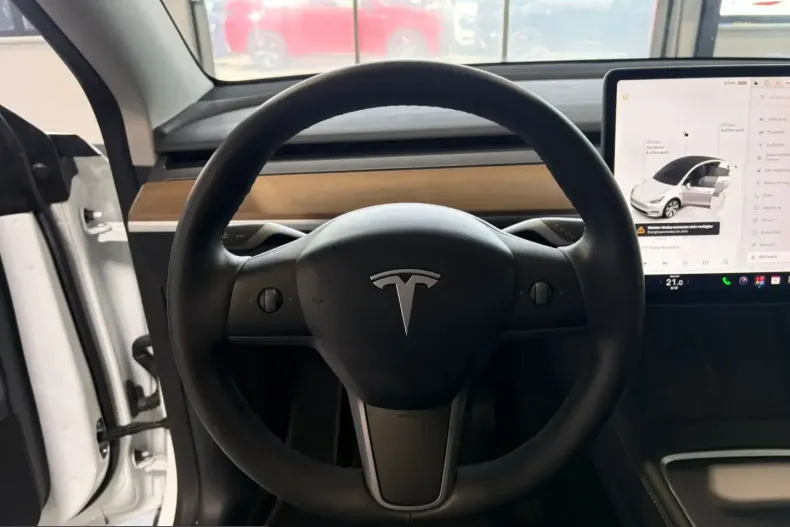 Tesla Model Y din 2023 cu 48.869 km - oferta TES228333 - foto 10
