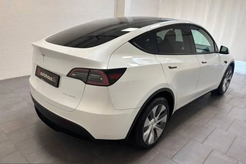 Tesla Model Y din 2023 cu 58.900 km - oferta TES228335 - foto 5