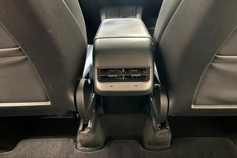 Tesla Model Y din 2023 cu 58.900 km - oferta TES228335 - foto 15