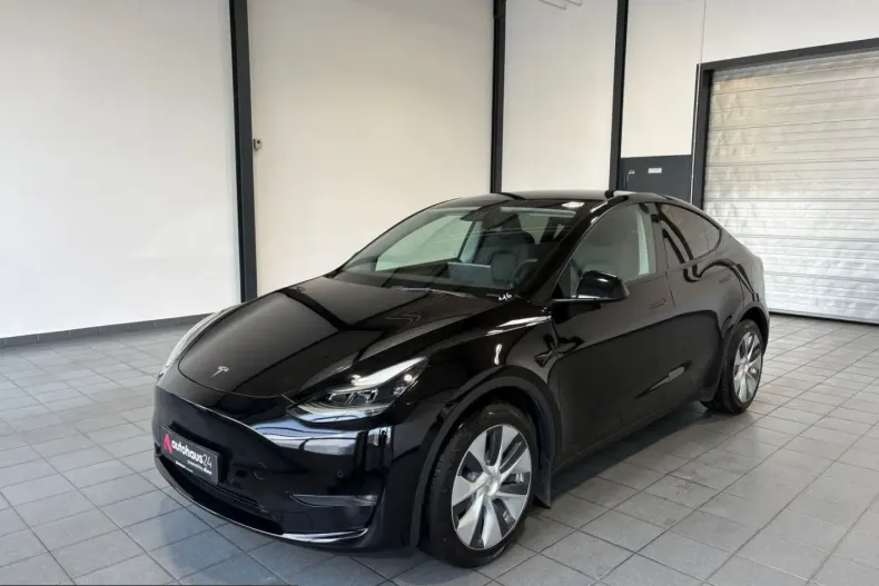 Tesla Model Y din 2023 cu 49.824 km - oferta TES228336 - foto 3