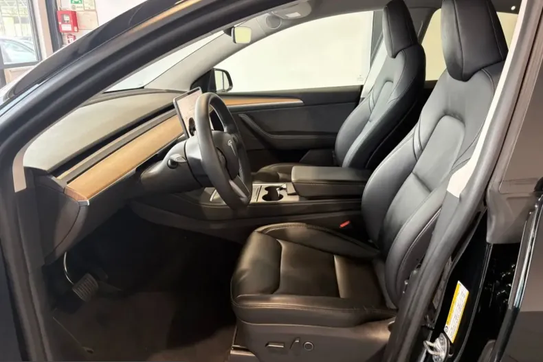 Tesla Model Y din 2023 cu 49.824 km - oferta TES228336 - foto 8
