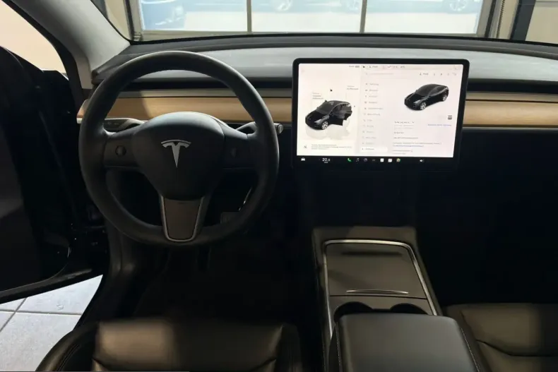 Tesla Model Y din 2023 cu 49.824 km - oferta TES228336 - foto 9