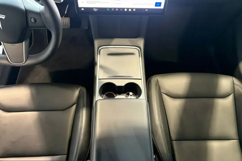 Tesla Model Y din 2023 cu 49.824 km - oferta TES228336 - foto 12