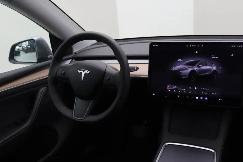 Tesla Model Y din 2023 cu 60.625 km - oferta TES228339 - foto 8