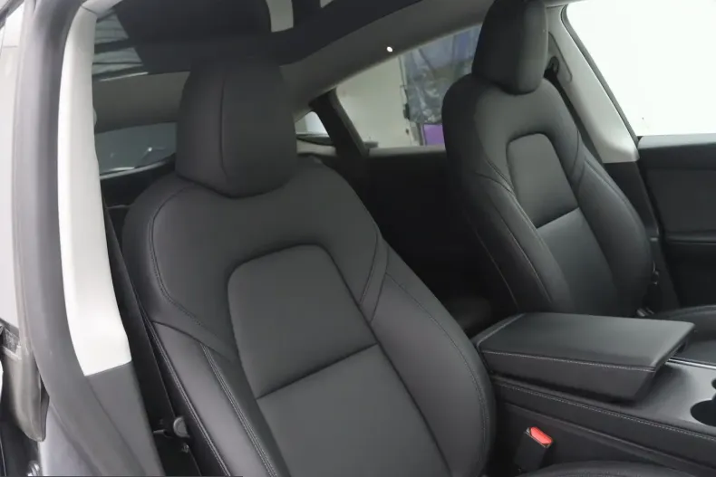 Tesla Model Y din 2023 cu 60.625 km - oferta TES228339 - foto 16