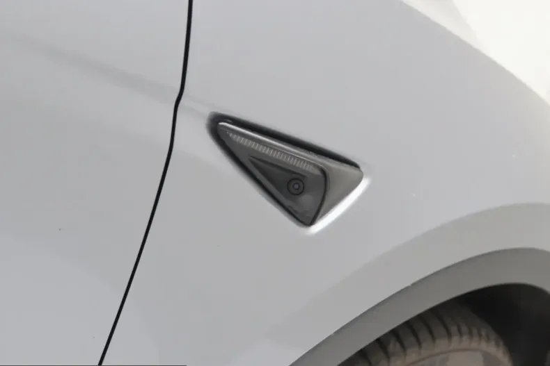 Tesla Model Y din 2023 cu 60.625 km - oferta TES228339 - foto 26