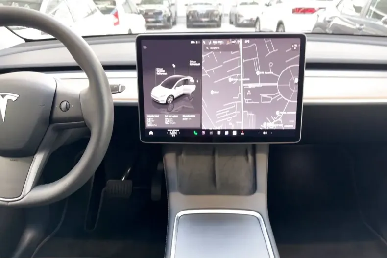 Tesla Model Y din 2023 cu 22.986 km - oferta TES228340 - foto 11