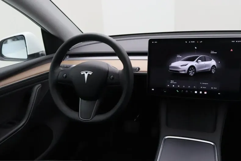 Tesla Model Y din 2023 cu 57.216 km - oferta TES228341 - foto 9