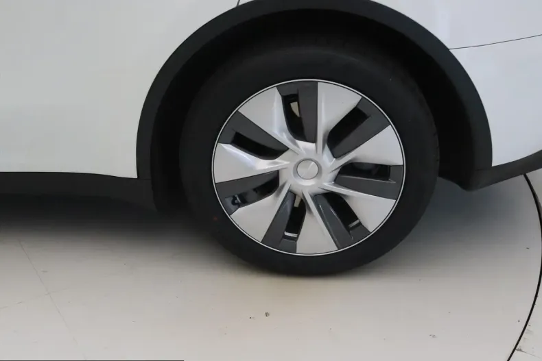 Tesla Model Y din 2023 cu 57.216 km - oferta TES228341 - foto 10