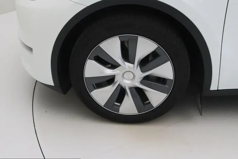 Tesla Model Y din 2023 cu 57.216 km - oferta TES228341 - foto 13