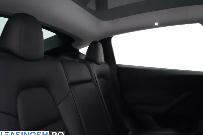Tesla Model Y din 2023 cu 45.222 km - oferta TES228344 - foto 10