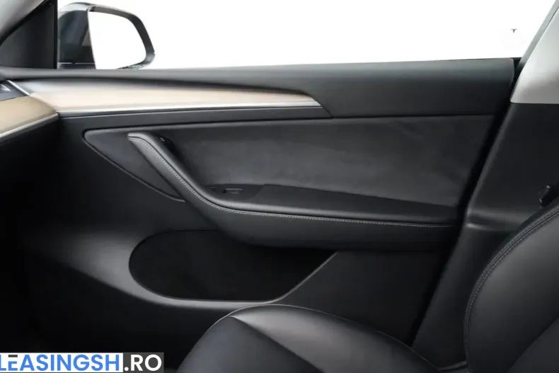 Tesla Model Y din 2023 cu 45.222 km - oferta TES228344 - foto 11