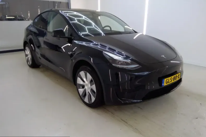 Tesla Model Y din 2024 cu 12.616 km - oferta TES228349 - foto 6
