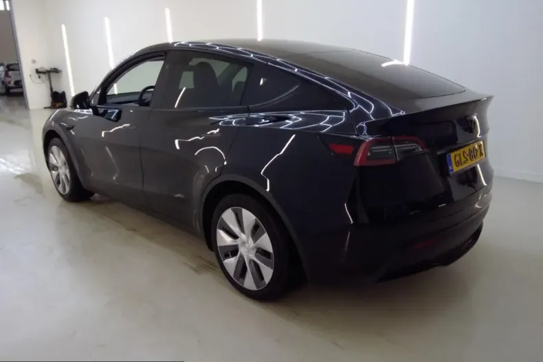 Tesla Model Y din 2024 cu 12.616 km - oferta TES228349 - foto 7