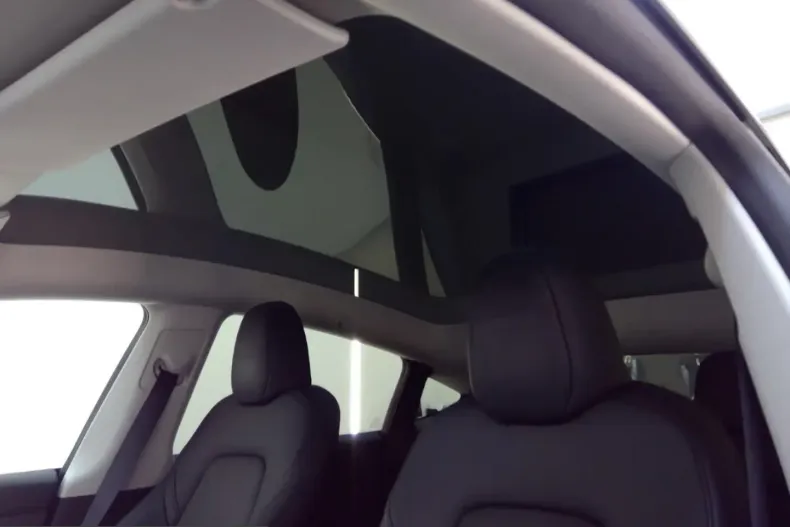 Tesla Model Y din 2024 cu 12.616 km - oferta TES228349 - foto 20