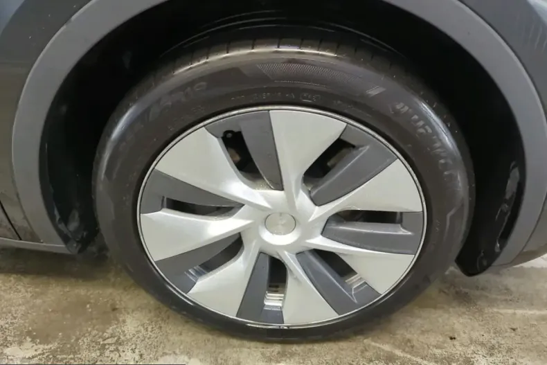 Tesla Model Y din 2024 cu 69.051 km - oferta TES228351 - foto 9