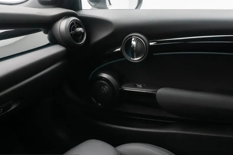 MINI Cooper Cabrio din 2024 cu 26.662 km - oferta MIN228357 - foto 28