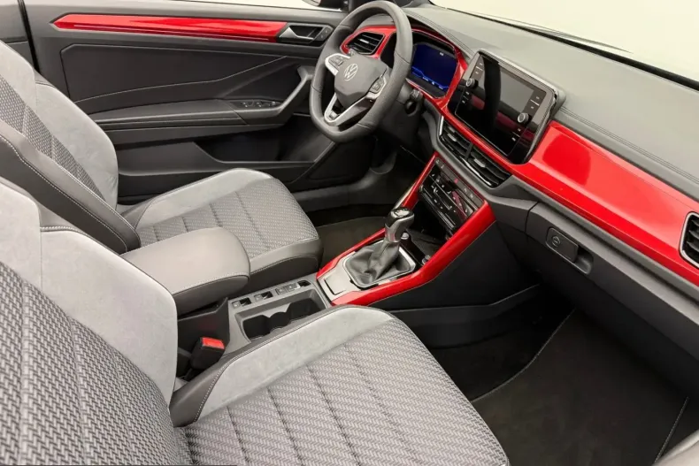 Volkswagen T-Roc din 2025 cu 12.360 km - oferta VOL228371 - foto 5