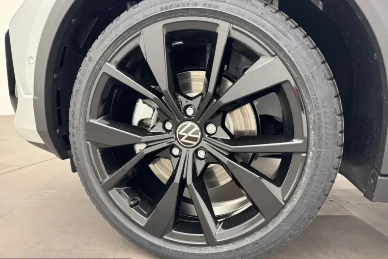 Volkswagen T-Roc din 2025 cu 6.030 km - oferta VOL228372 - foto 12