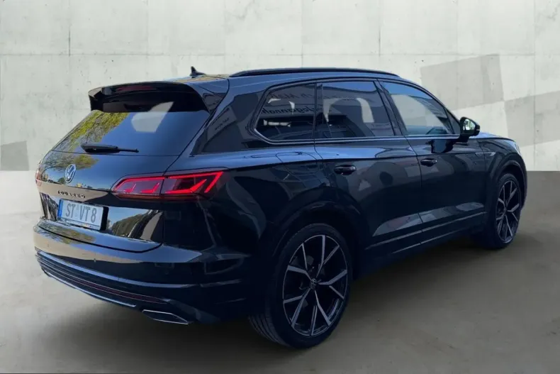 Volkswagen Touareg din 2023 cu 55.999 km - oferta VOL228382 - foto 3
