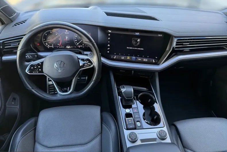 Volkswagen Touareg din 2023 cu 55.999 km - oferta VOL228382 - foto 9
