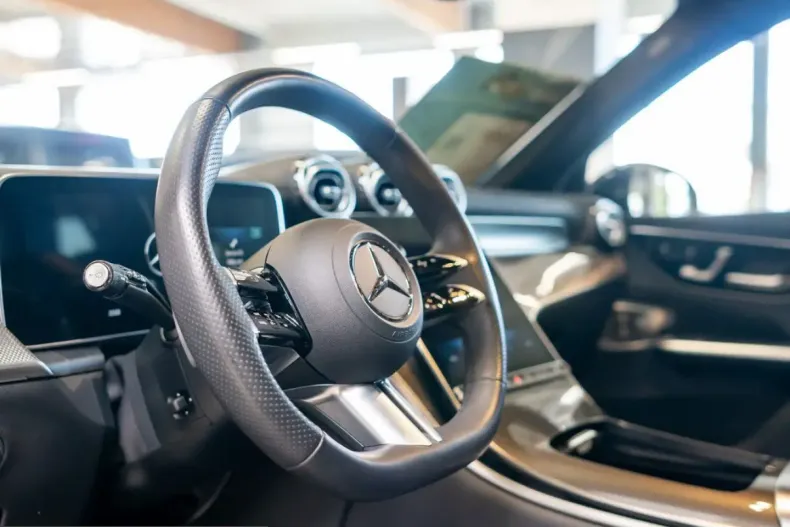 Mercedes-Benz GLC 300 (Clasa GLC) din 2023 cu 18.751 km - oferta MER228388 - foto 24