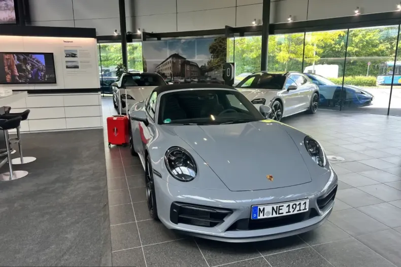 Porsche 992 din 2024 cu 38.000 km - oferta POR228392 - foto 1