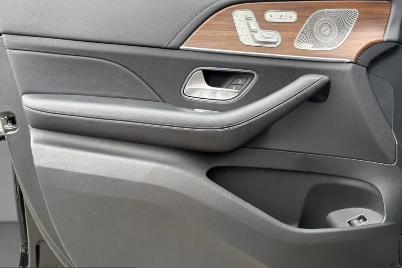 Mercedes-Benz GLE 450 (Clasa GLE) din 2025 cu 23.290 km - oferta MER228394 - foto 10