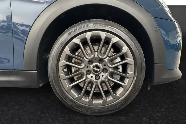MINI Cooper C din 2025 cu 10.800 km - oferta MIN228395 - foto 4