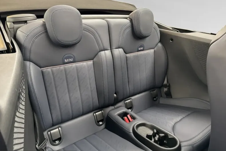 MINI Cooper C din 2025 cu 10.800 km - oferta MIN228395 - foto 13