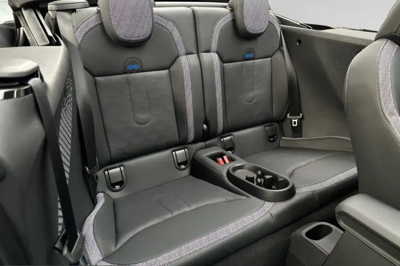 MINI Cooper C din 2025 cu 15.250 km - oferta MIN228399 - foto 13