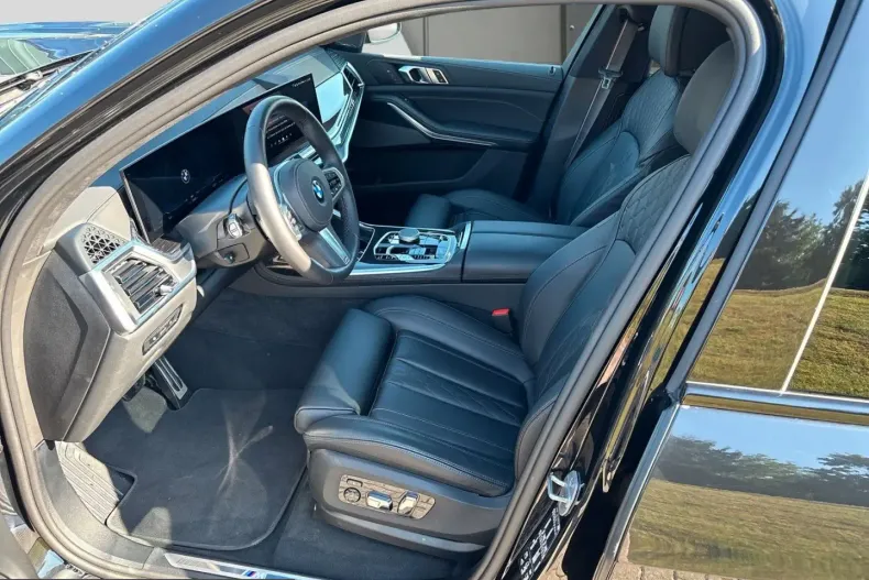 BMW X7 (Seria X) din 2025 cu 13.336 km - oferta BMW228406 - foto 8