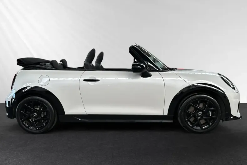 MINI Cooper C din 2025 cu 11.000 km - oferta MIN228413 - foto 2