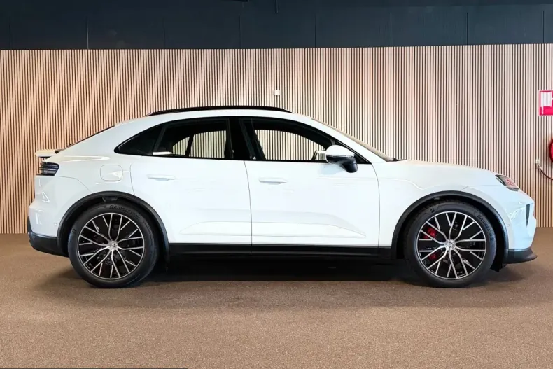 Porsche Macan din 2024 cu 38.651 km - oferta POR228414 - foto 6