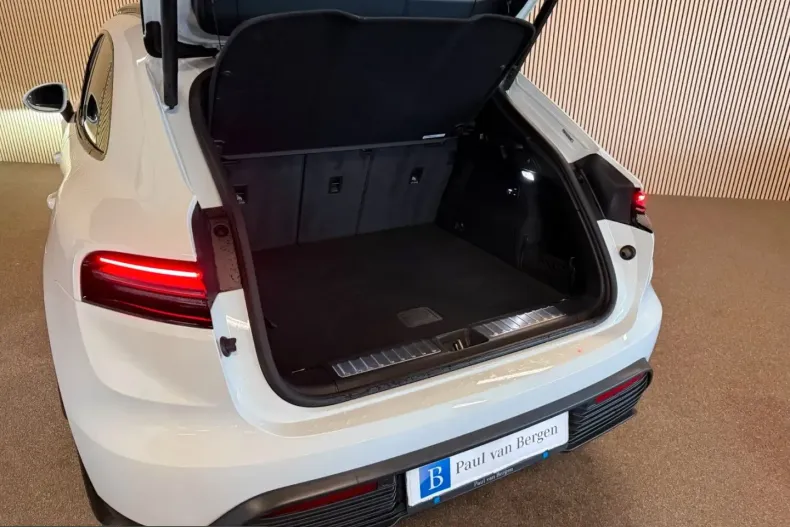 Porsche Macan din 2024 cu 38.651 km - oferta POR228414 - foto 36