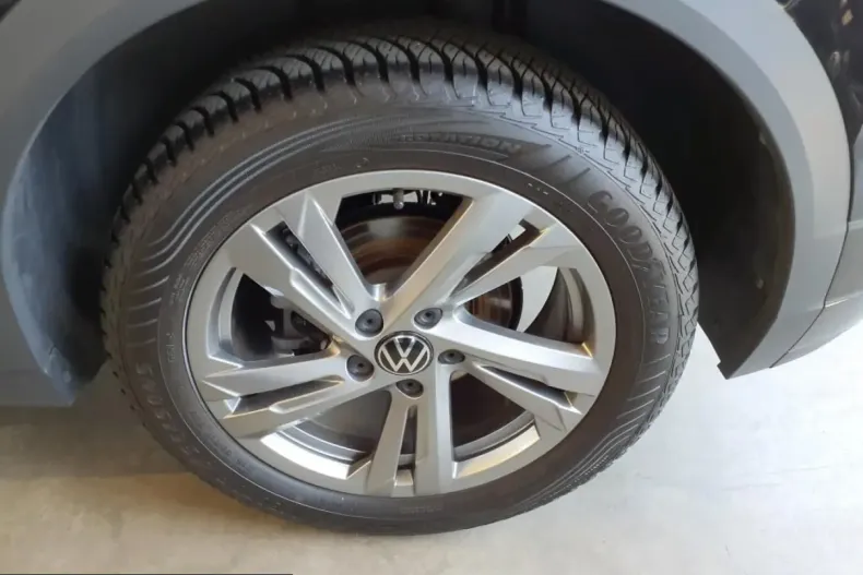 Volkswagen T-Roc din 2024 cu 10.379 km - oferta VOL228419 - foto 17