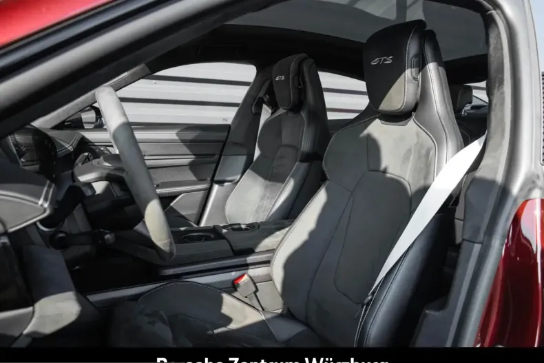 Porsche Taycan din 2022 cu 32.900 km - oferta POR228420 - foto 14