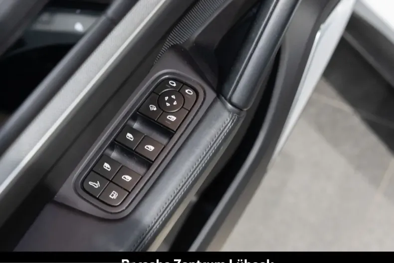 Porsche Cayenne din 2025 cu 23.649 km - oferta POR228423 - foto 17