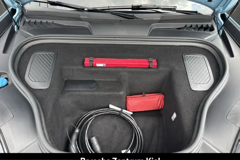 Porsche Macan din 2025 cu 10.700 km - oferta POR228434 - foto 16
