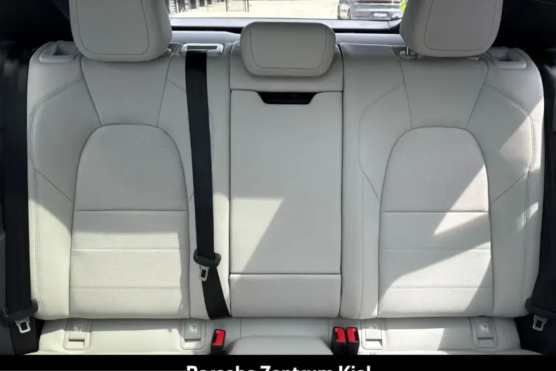 Porsche Macan din 2025 cu 10.700 km - oferta POR228434 - foto 32
