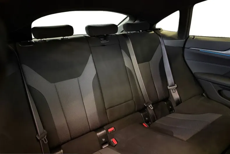 BMW i4 (Seria 4) din 2025 cu 26.300 km - oferta BMW228444 - foto 8